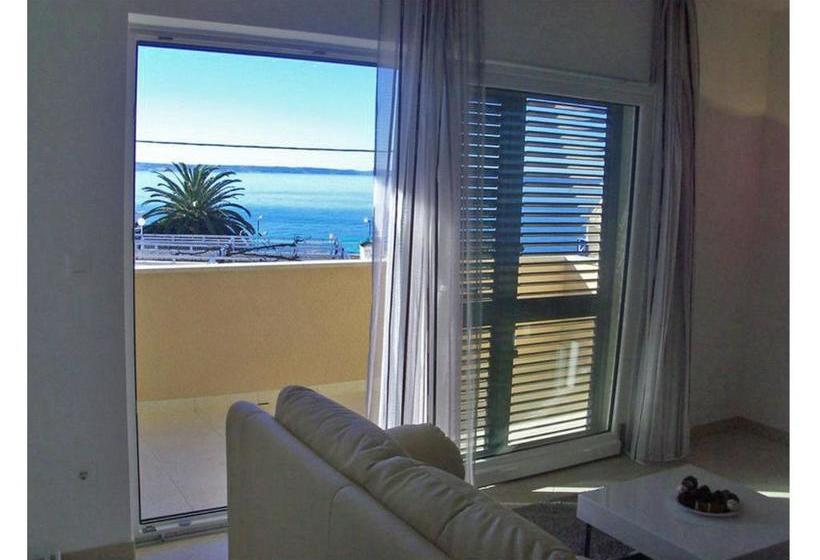 هتل Apartments Vukovic