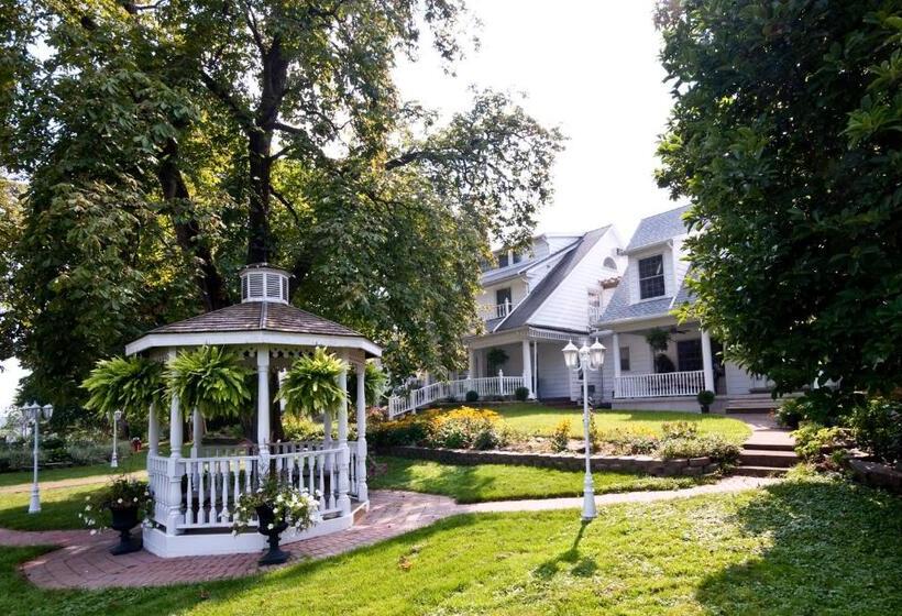 هتل Chestnut Inn