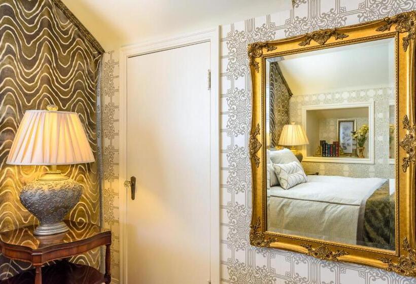هتل Crystal S View Bed & Breakfast