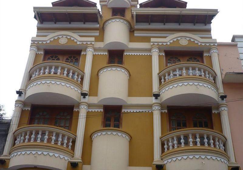 호텔 Hostal Otavalo Prince