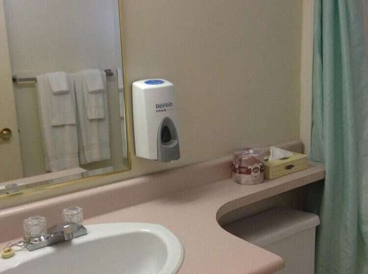 בית מלון כפרי Rainbow Motor Inn