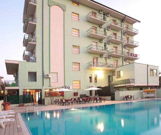 Hotel Rock