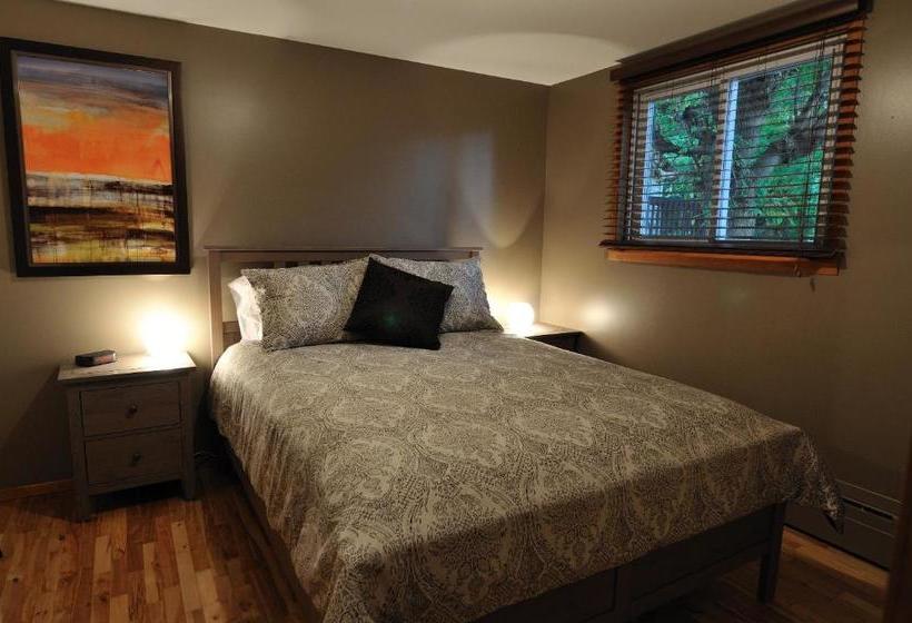 בית מלון כפרי Résidence Touristique Chicoutimi