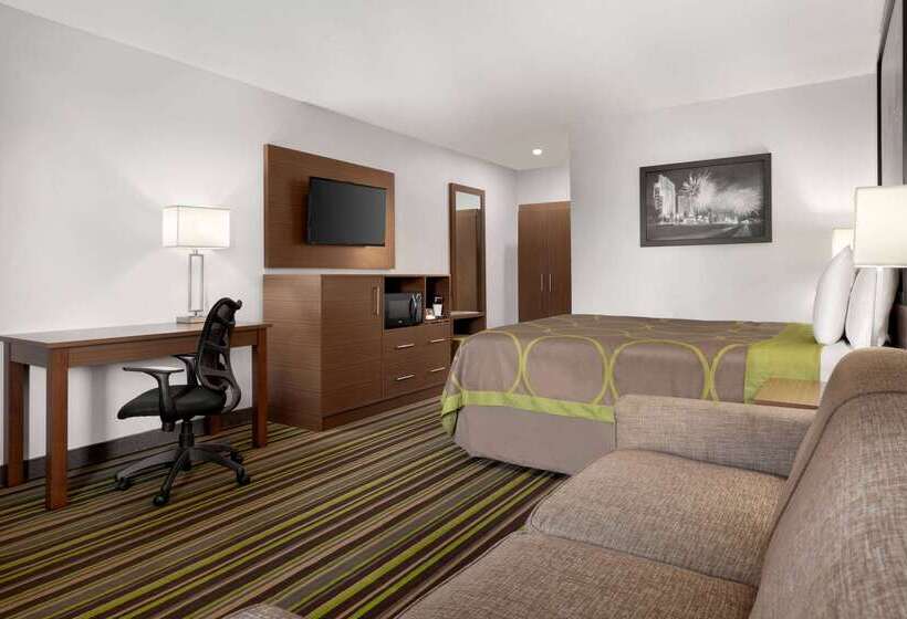هتل Super 8 By Wyndham Windsor/dougall
