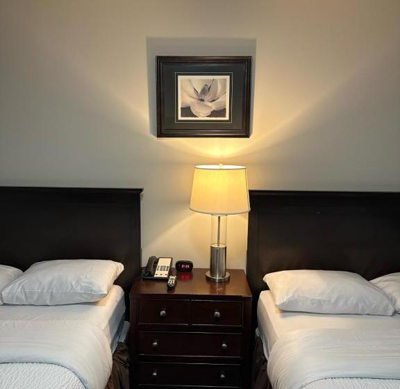 فندق Travelodge By Wyndham Wetaskiwin