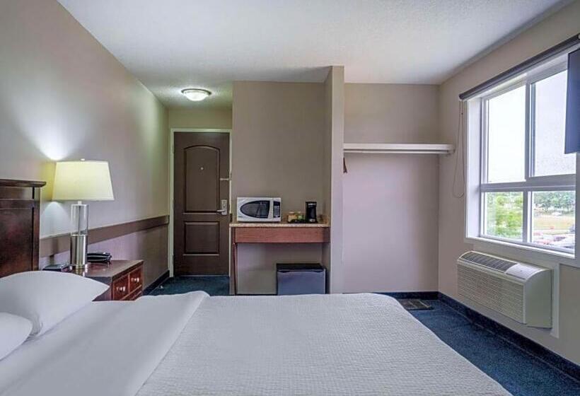 فندق Travelodge By Wyndham Wetaskiwin