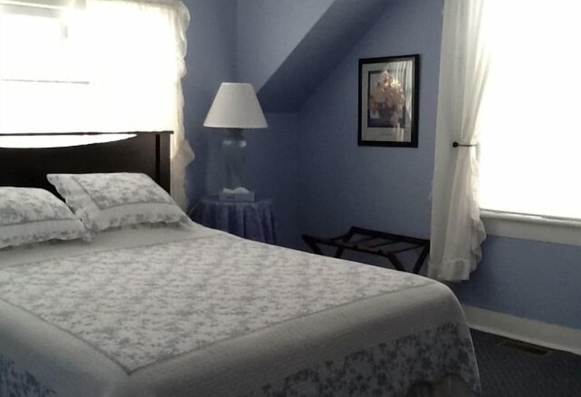 בית מלון כפרי Windspire Inn