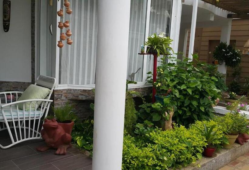هاستل Hospedaje Solymar Sarie Bay