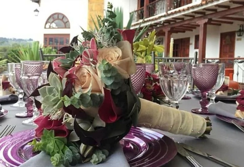 هتل Club Campestre El Bosque De La Villa