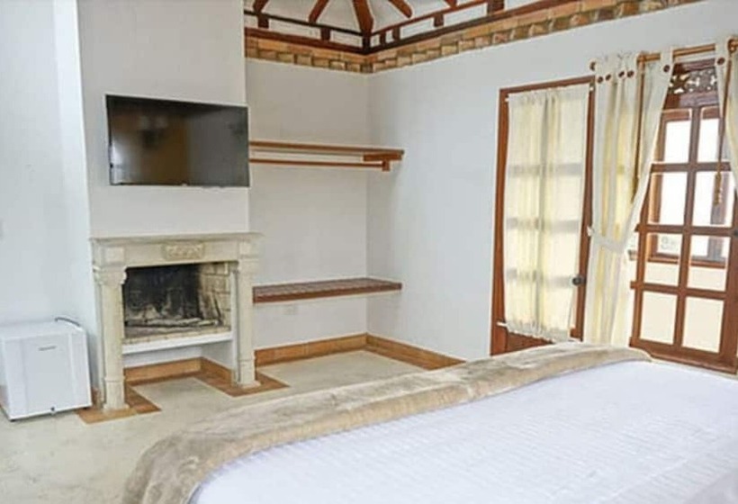 هتل Club Campestre El Bosque De La Villa