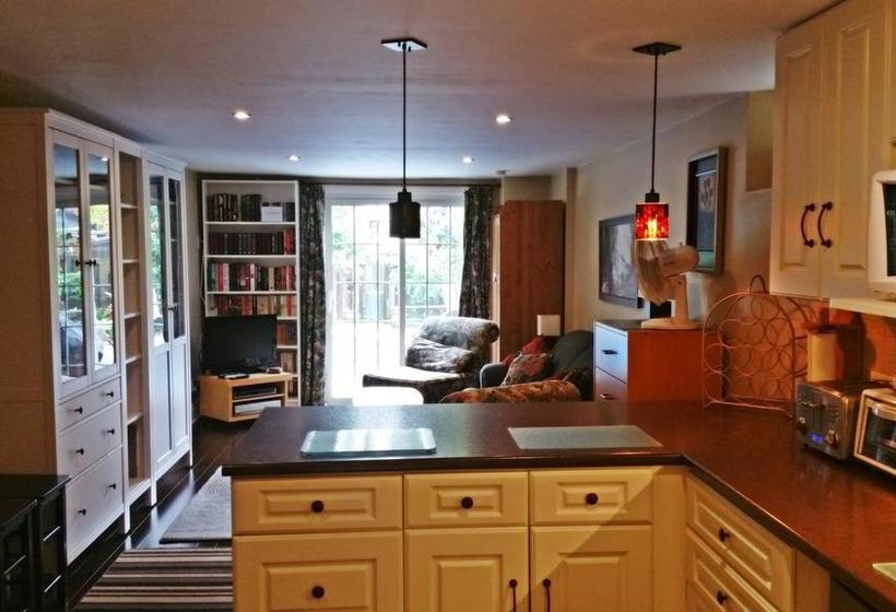 فندق Creekside B&b