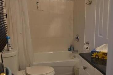 هتل Creekside B&b