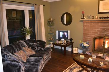 هتل Creekside B&b
