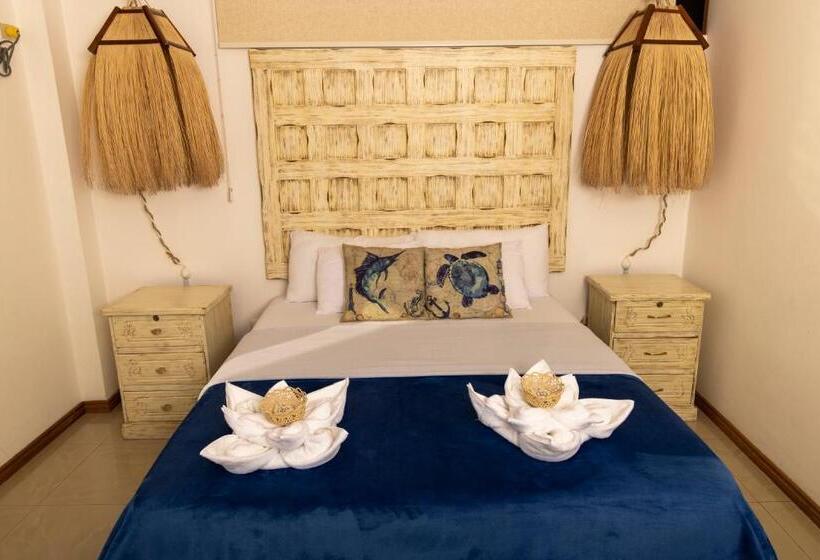 هتل Galapagos Planet