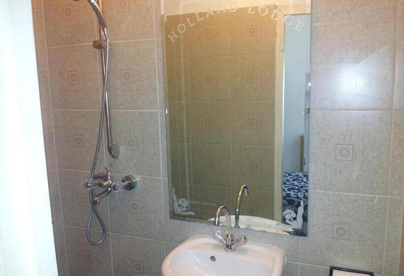 هتل Holland Lodge