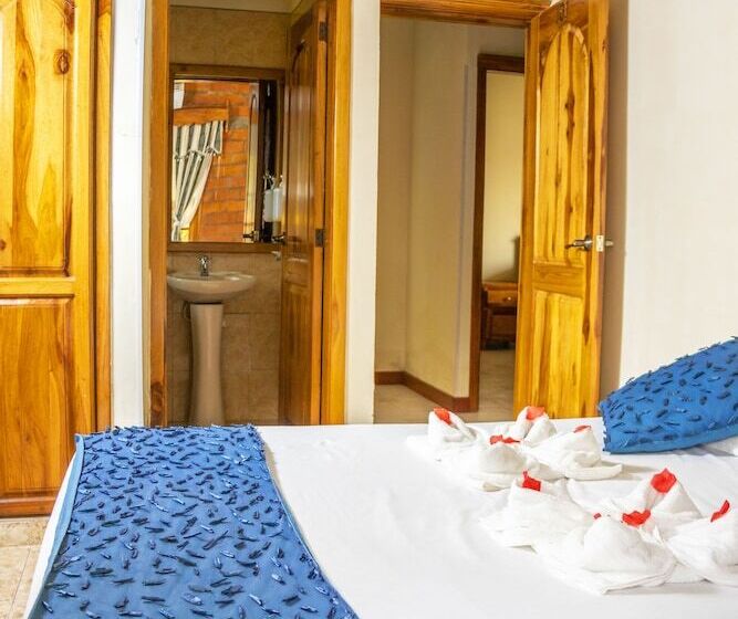 هتل Hostal San Jorge