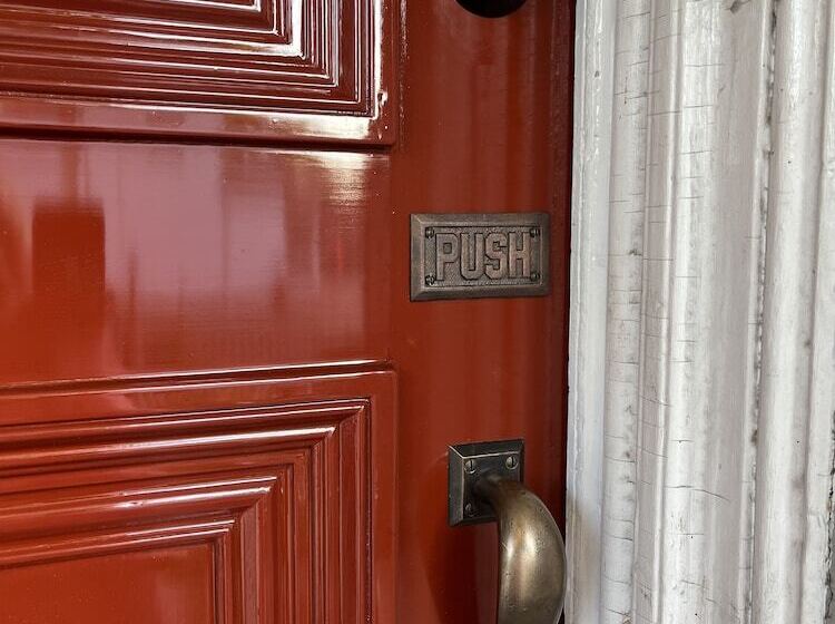 هتل Pring Guesthouse