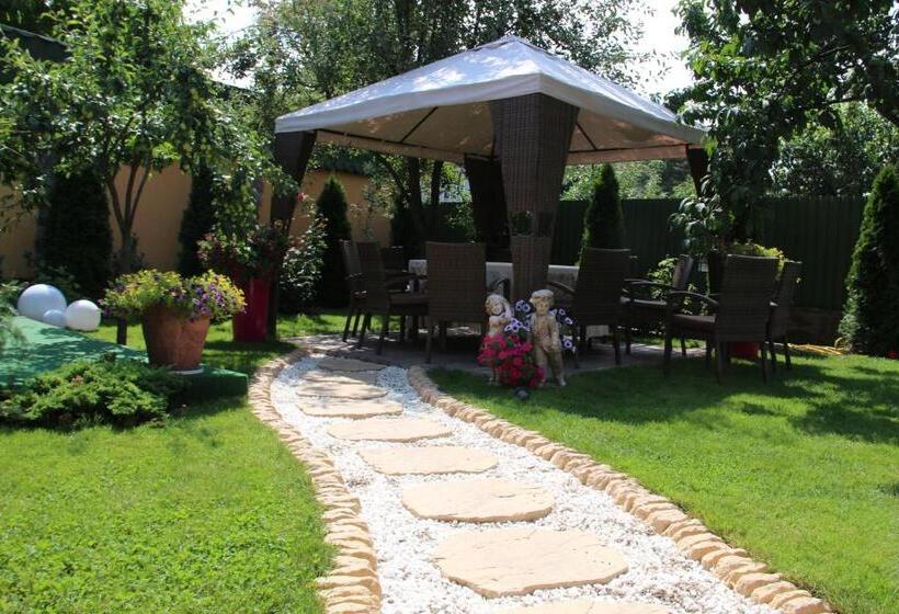 فندق Aramia