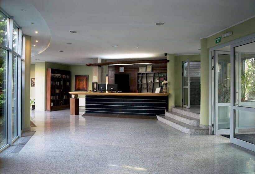 هتل Atrium