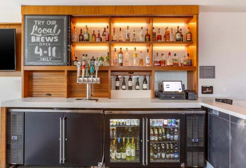 Cambria Hotel Lax