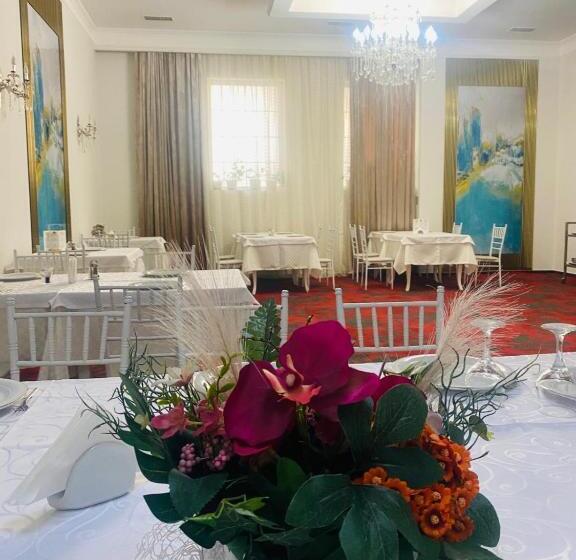 هتل Hostel Orhideea