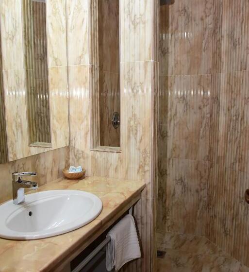 هتل Hostel Orhideea