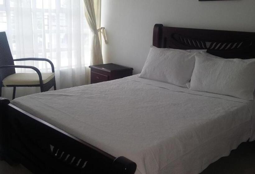 هتل La Vieja Sara