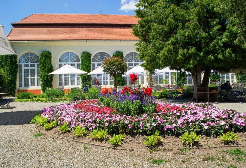 هتل Palatul Brukenthal Avrig