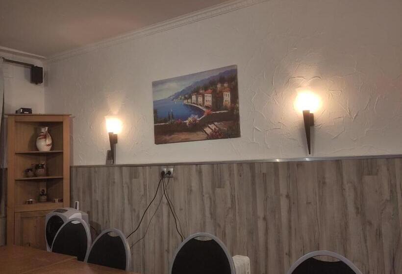 酒店 Zur Post Hülchrath