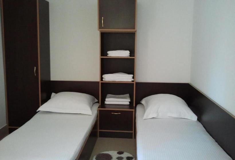 Jr Motel
