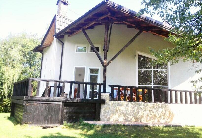 استراحتگاه Vila Carpathia