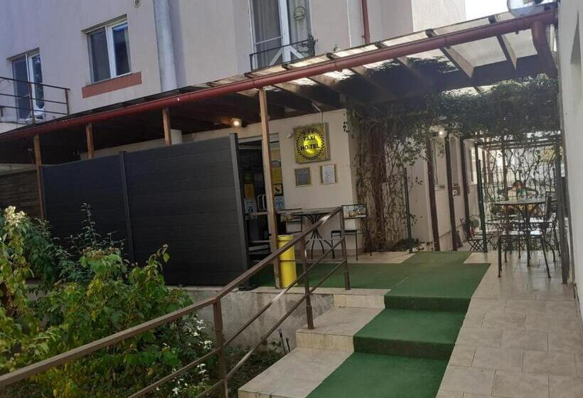 Taxi Hostel