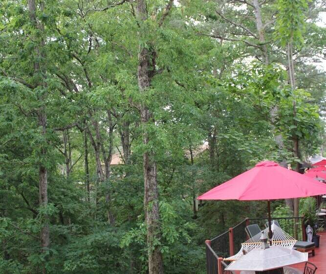 هتل Brydan Suites