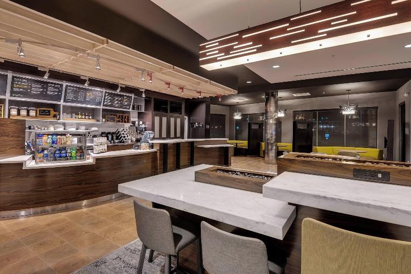 Отель Courtyard By Marriott Ardmore