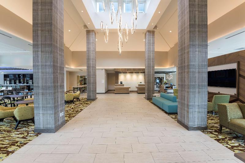 هتل Hilton Garden Inn Grand Rapids East