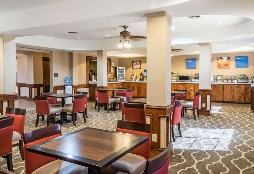 בית מלון כפרי Mainstay Suites Edinburg