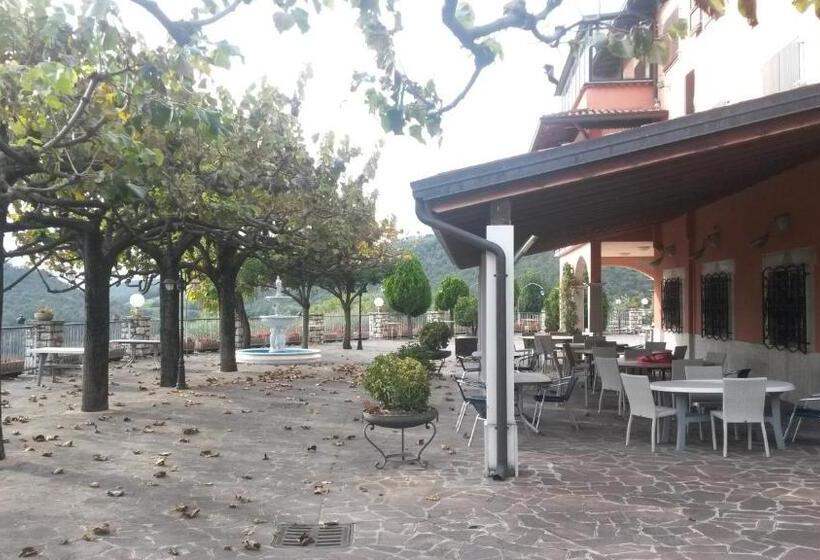 ホテル Ristorante Albergo San Michele