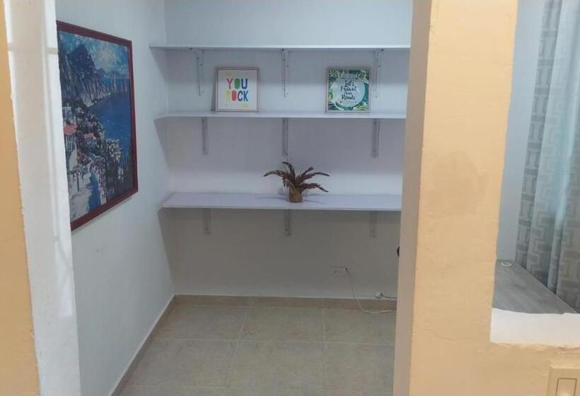 هاستل International House Co Living