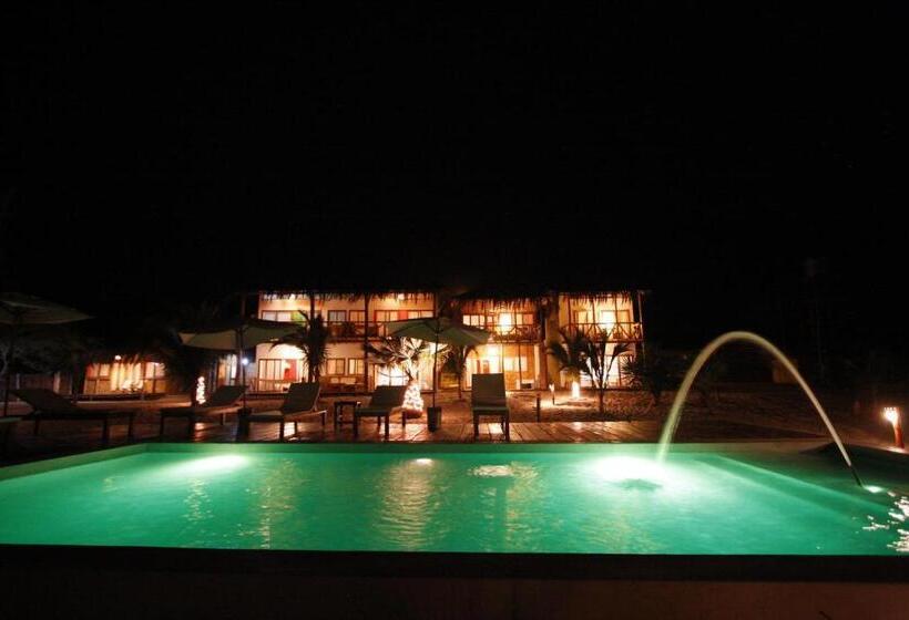 Отель Bamboo Lodge