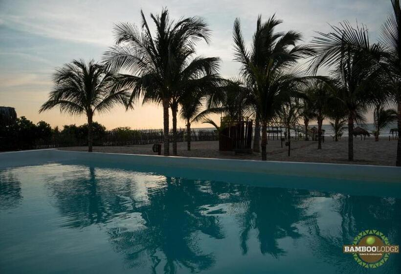 Отель Bamboo Lodge
