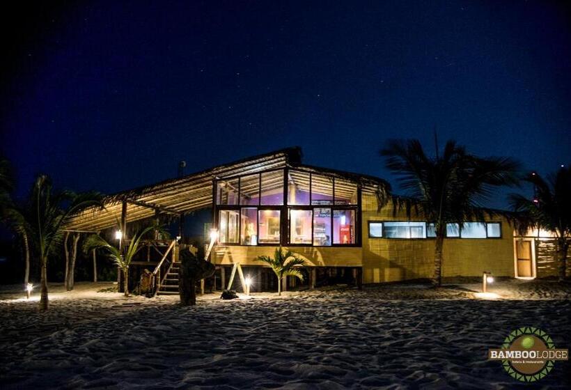 Отель Bamboo Lodge