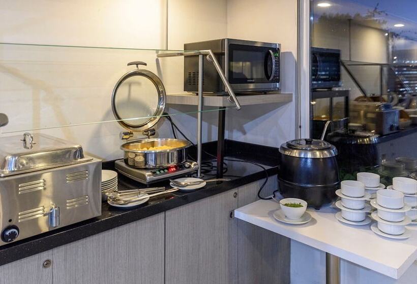 호텔 City Express Junior By Marriott Bogota Aeropuerto