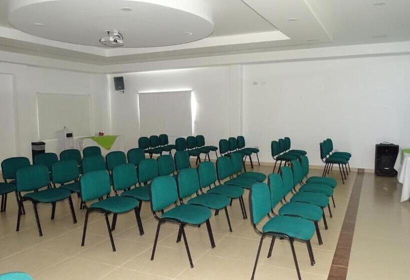 هتل Confort Ariari