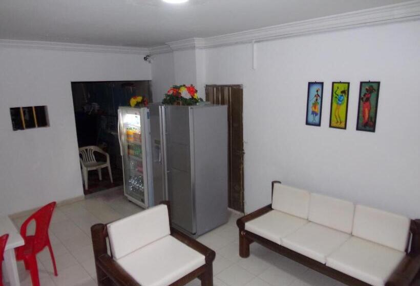 هتل Monaco De Riohacha