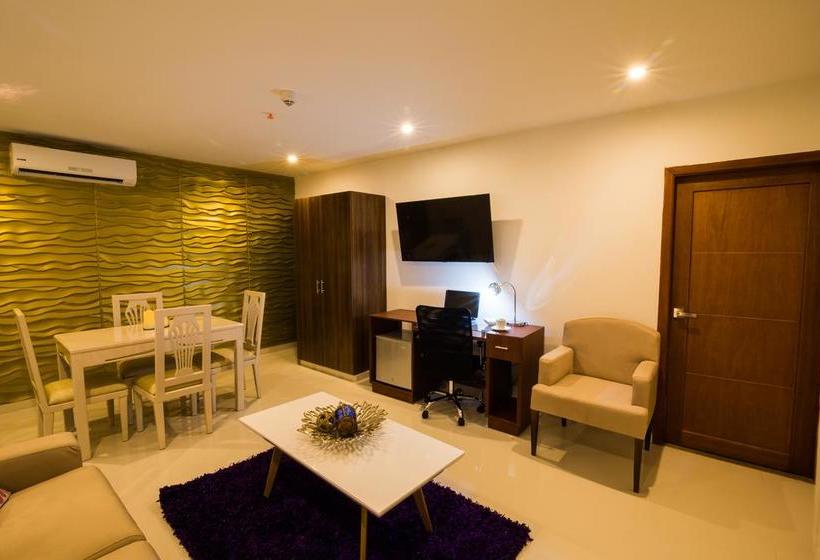 هتل Parque Del Sol