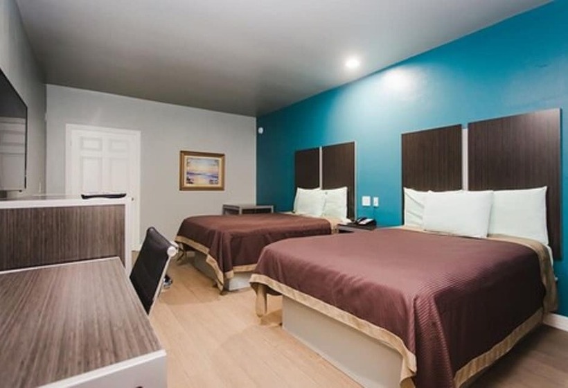 מוטל Econo Lodge Inn & Suites