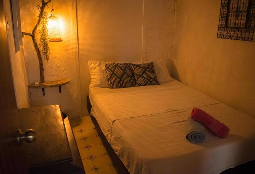 هاستل Hostal Españolete