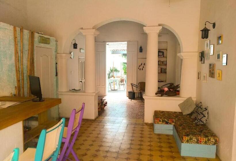 هاستل Hostal Españolete