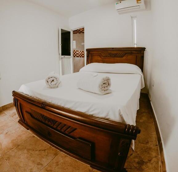 هاستل The Rock House Eco