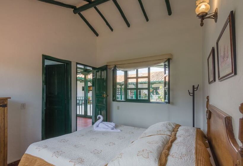 تختخواب و صبحانه Hospederia La Roca La Plaza Principal